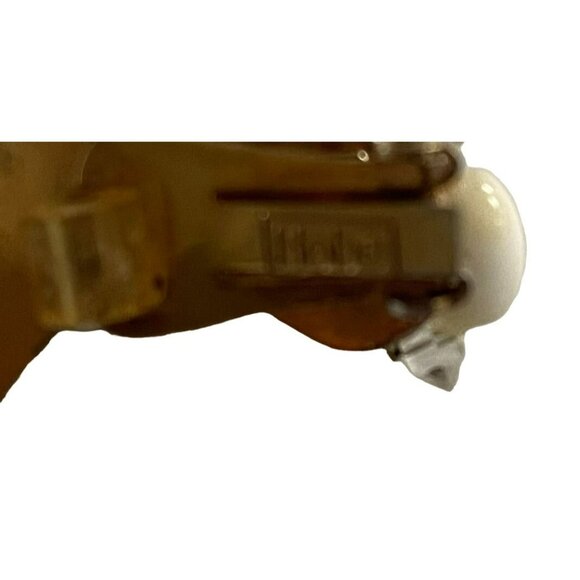 Vintage Signed Hobe hand-wired clipon earrings.  White seedbead and goldtone - Picture 4 of 4